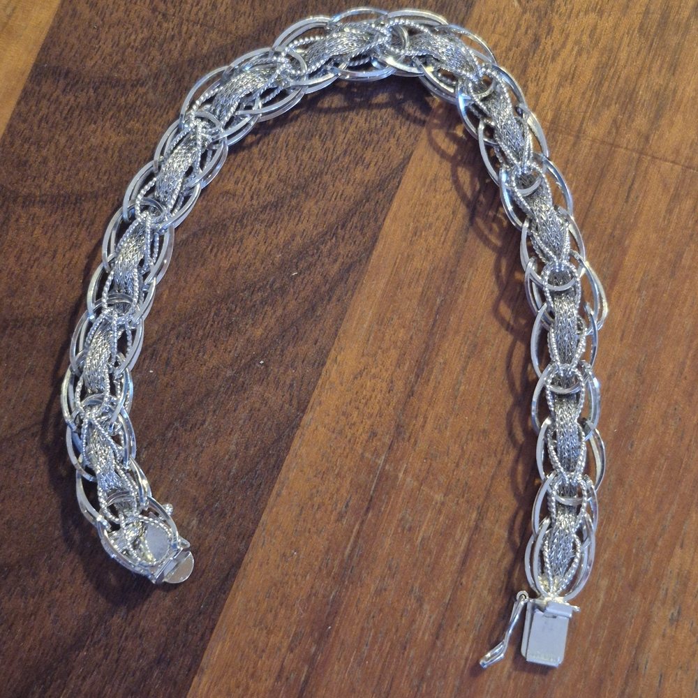 Elegant Sterling Silver Chain Bracelet